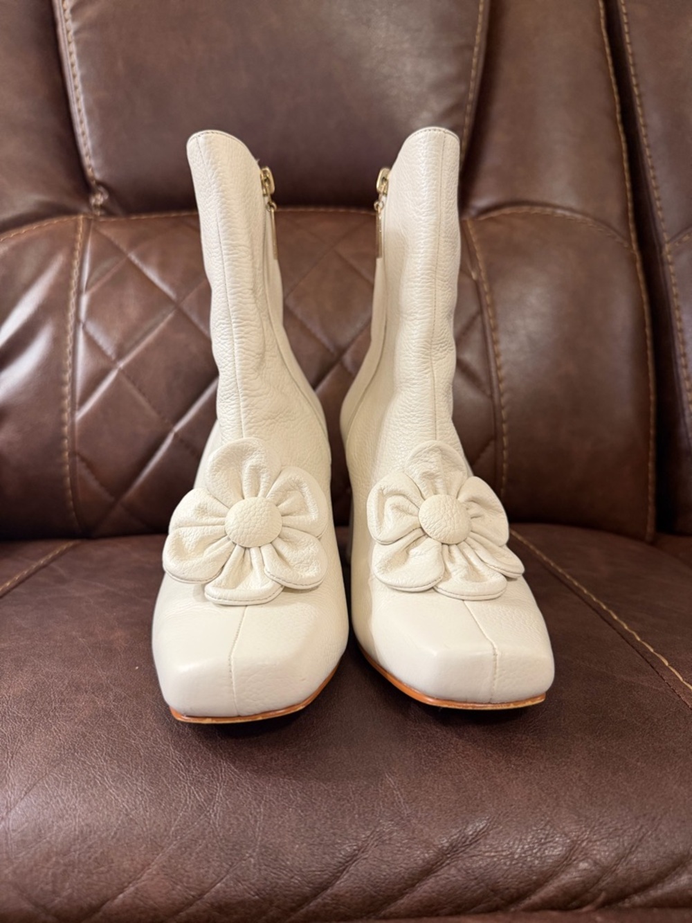 Butrich Sakura Flower Ankle Boots- Handmade in Peru - Picture 14 of 14